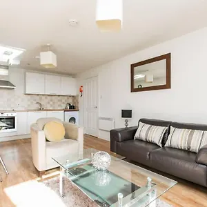 Flat 34 Fraser House Centre Apartment
