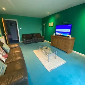 Comfortable, Self Contained 2 Double Beds Town Near Pittodrie Stadium Apartment