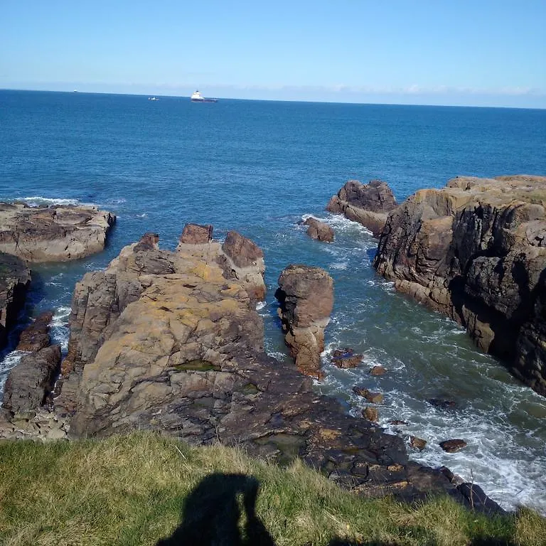 Aberdeen Lighthouse Cottages - Coastal, Dolphins 0*,