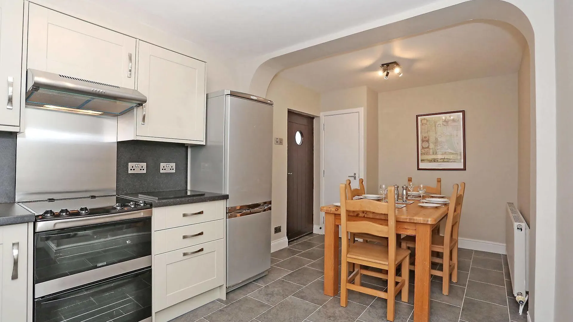 Aberdeen Lighthouse Cottages - Coastal, Dolphins United Kingdom